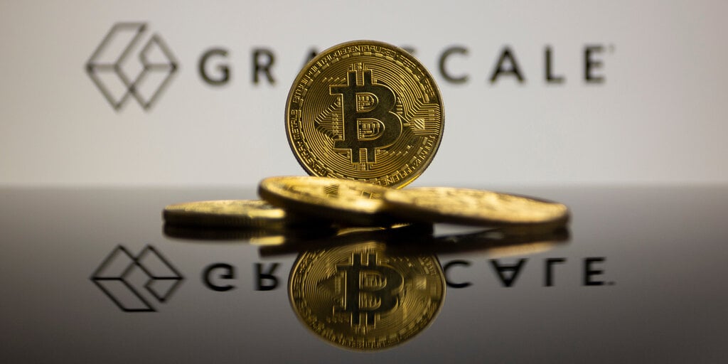 Grayscale Bitcoin Trust Discount Shrinks as ETF Optimism Mounts