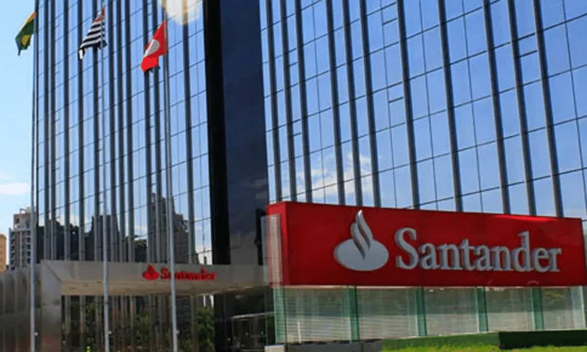 Santander Launches BTC, ETH Services to High-Net-Worth Clients (Report)